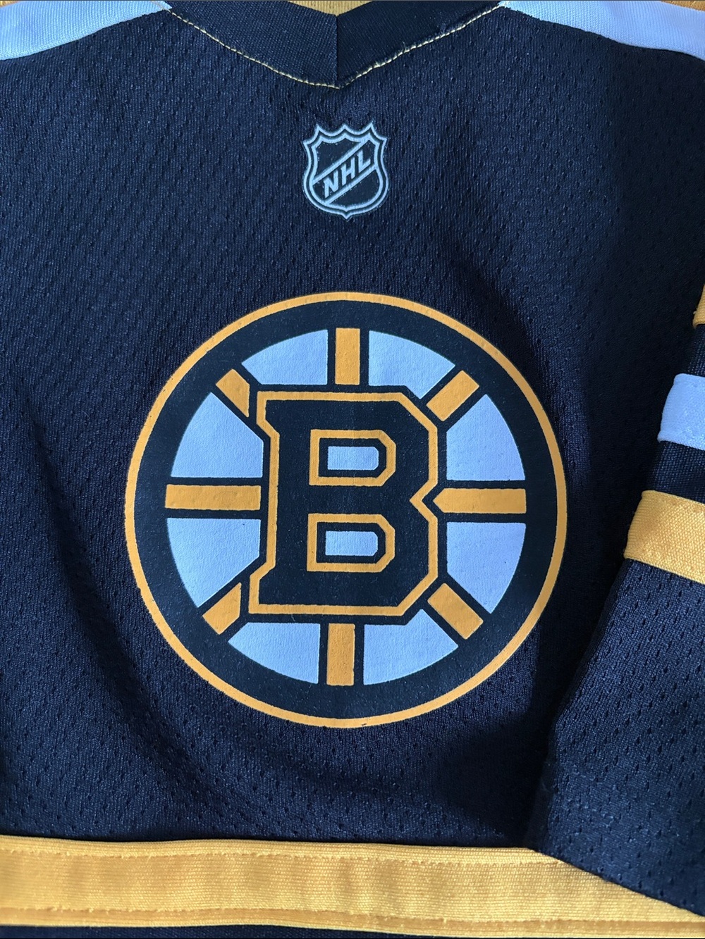 NHL Boston Bruins Kids Black & Yellow Hockey Jersey - Picture 3 of 6